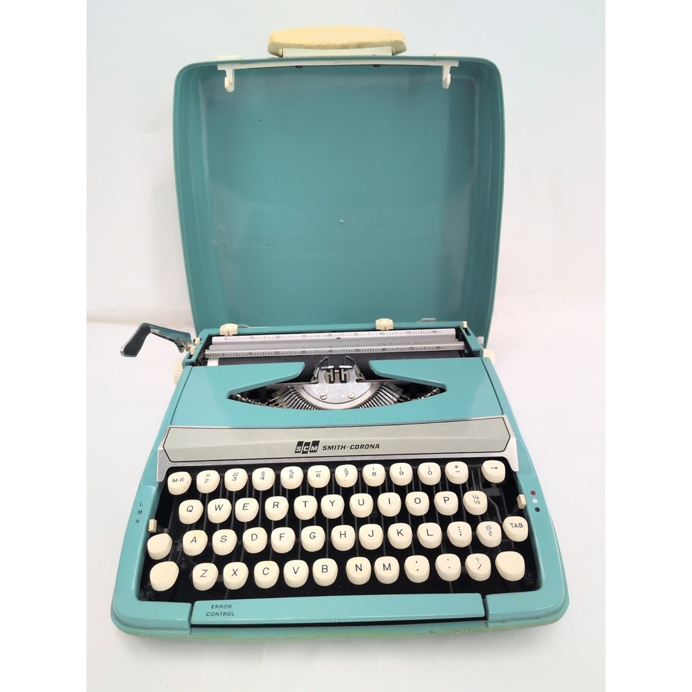 Vintage Smith & Corona Corsair Deluxe Typewriter With Case Aqua Blue
